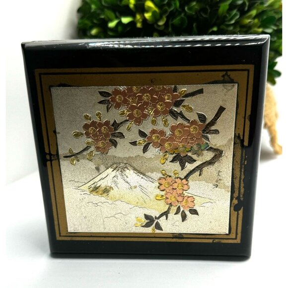 Vintage Japanese Lacquer Music Jewelry Box W/Mt. Fuji & Cherry Blossom Design - Picture 3 of 14